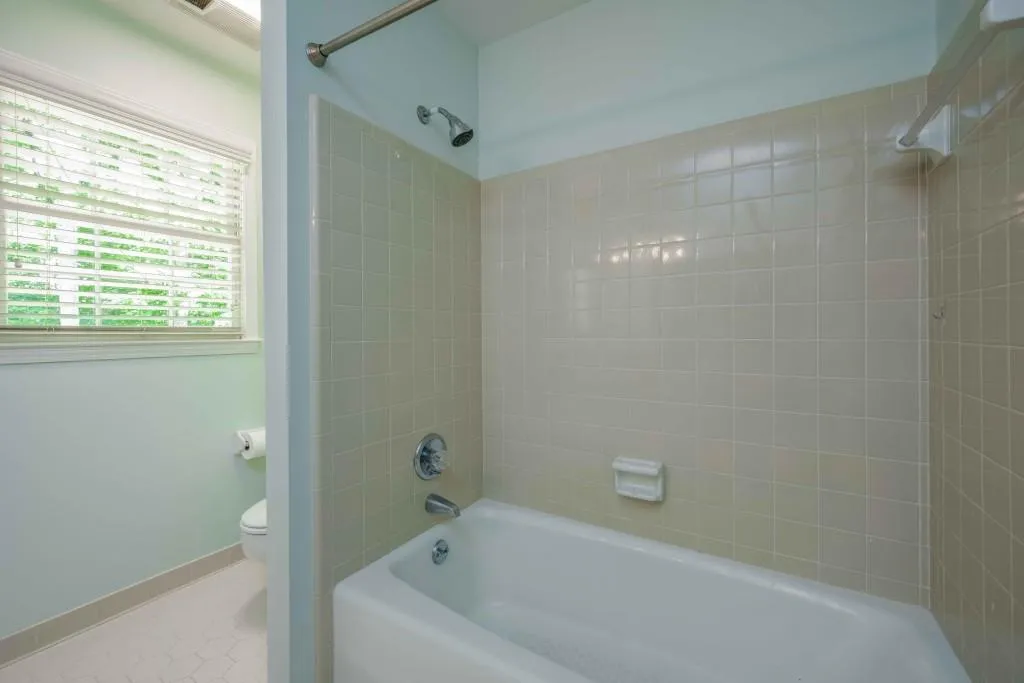 600 Bittersweet Trail, Sandy Springs, Georgia 30350, 5 Bedrooms Bedrooms, ,5 BathroomsBathrooms,Residential,Sold,600 Bittersweet Trail,7051310