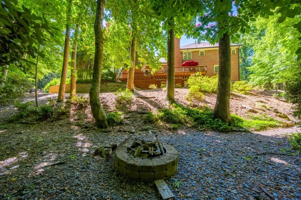 600 Bittersweet Trail, Sandy Springs, Georgia 30350, 5 Bedrooms Bedrooms, ,5 BathroomsBathrooms,Residential,Sold,600 Bittersweet Trail,7051310
