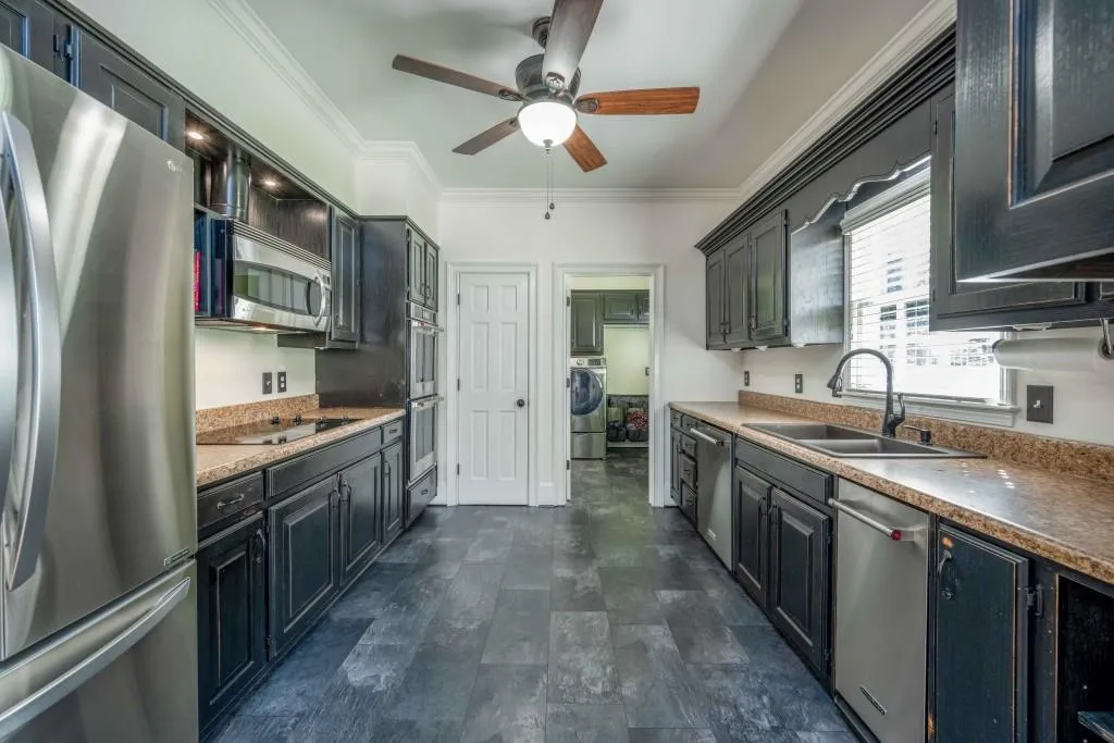 600 Bittersweet Trail, Sandy Springs, Georgia 30350, 5 Bedrooms Bedrooms, ,5 BathroomsBathrooms,Residential,Sold,600 Bittersweet Trail,7051310
