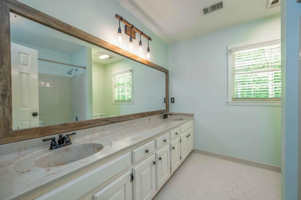 600 Bittersweet Trail, Sandy Springs, Georgia 30350, 5 Bedrooms Bedrooms, ,5 BathroomsBathrooms,Residential,Sold,600 Bittersweet Trail,7051310