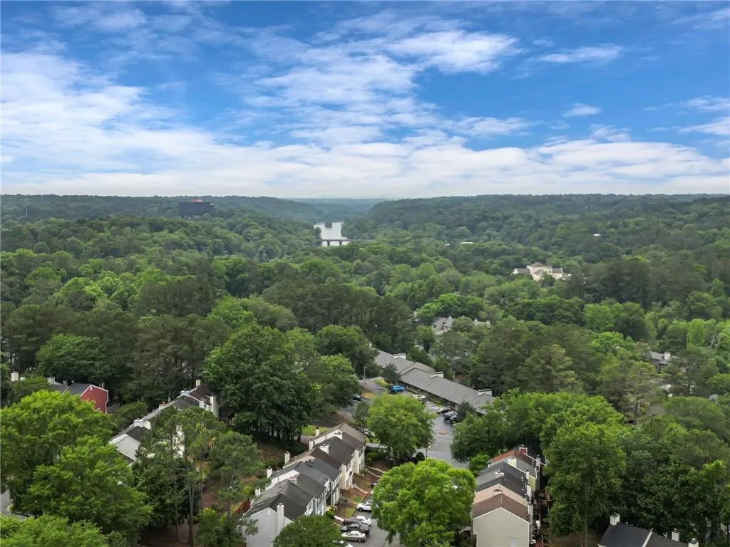 1606 Queen Anne Court, Sandy Springs, Georgia 30350, 2 Bedrooms Bedrooms, ,2 BathroomsBathrooms,Residential,Sold,1606 Queen Anne Court,7222514