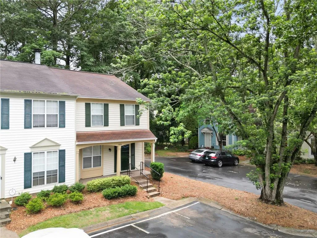 1606 Queen Anne Court, Sandy Springs, Georgia 30350, 2 Bedrooms Bedrooms, ,2 BathroomsBathrooms,Residential,Sold,1606 Queen Anne Court,7222514