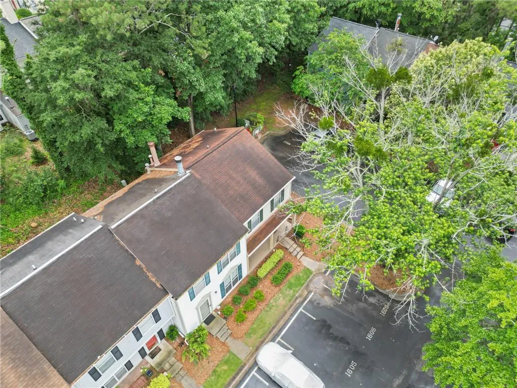 1606 Queen Anne Court, Sandy Springs, Georgia 30350, 2 Bedrooms Bedrooms, ,2 BathroomsBathrooms,Residential,Sold,1606 Queen Anne Court,7222514