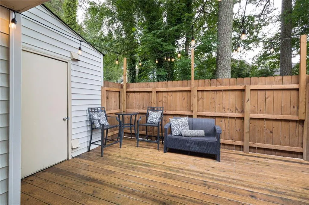 1606 Queen Anne Court, Sandy Springs, Georgia 30350, 2 Bedrooms Bedrooms, ,2 BathroomsBathrooms,Residential,Sold,1606 Queen Anne Court,7222514