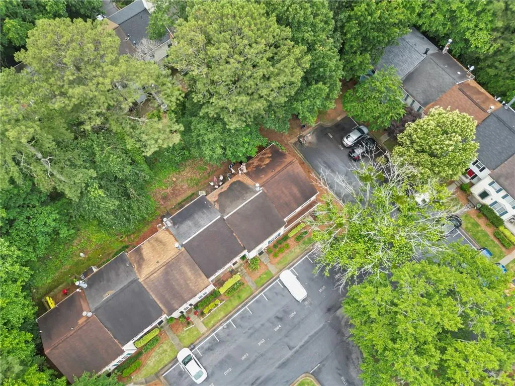 1606 Queen Anne Court, Sandy Springs, Georgia 30350, 2 Bedrooms Bedrooms, ,2 BathroomsBathrooms,Residential,Sold,1606 Queen Anne Court,7222514