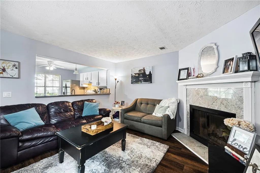1606 Queen Anne Court, Sandy Springs, Georgia 30350, 2 Bedrooms Bedrooms, ,2 BathroomsBathrooms,Residential,Sold,1606 Queen Anne Court,7222514