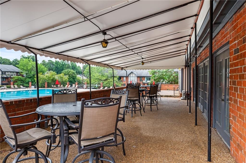6851 Roswell Rd Unit O-19, Sandy Springs, Georgia 30328, 3 Bedrooms Bedrooms, ,2 BathroomsBathrooms,Residential,Sold,6851 Roswell Rd Unit O-19,7250826