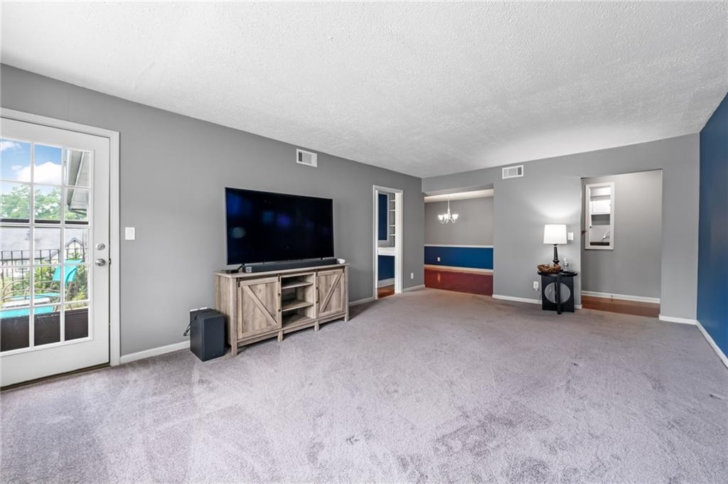 6851 Roswell Rd Unit O-19, Sandy Springs, Georgia 30328, 3 Bedrooms Bedrooms, ,2 BathroomsBathrooms,Residential,Sold,6851 Roswell Rd Unit O-19,7250826