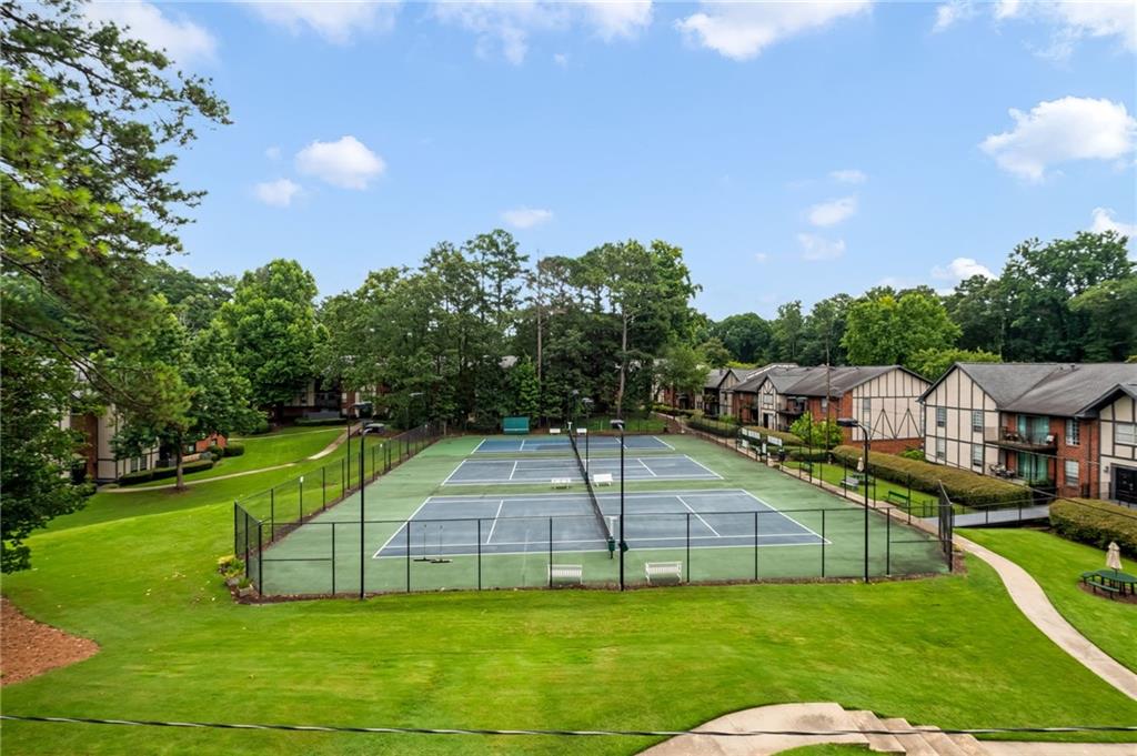 6851 Roswell Rd Unit O-19, Sandy Springs, Georgia 30328, 3 Bedrooms Bedrooms, ,2 BathroomsBathrooms,Residential,Sold,6851 Roswell Rd Unit O-19,7250826