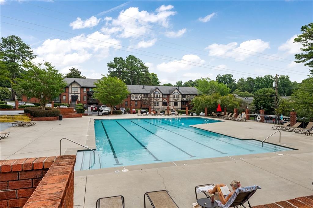 6851 Roswell Rd Unit O-19, Sandy Springs, Georgia 30328, 3 Bedrooms Bedrooms, ,2 BathroomsBathrooms,Residential,Sold,6851 Roswell Rd Unit O-19,7250826