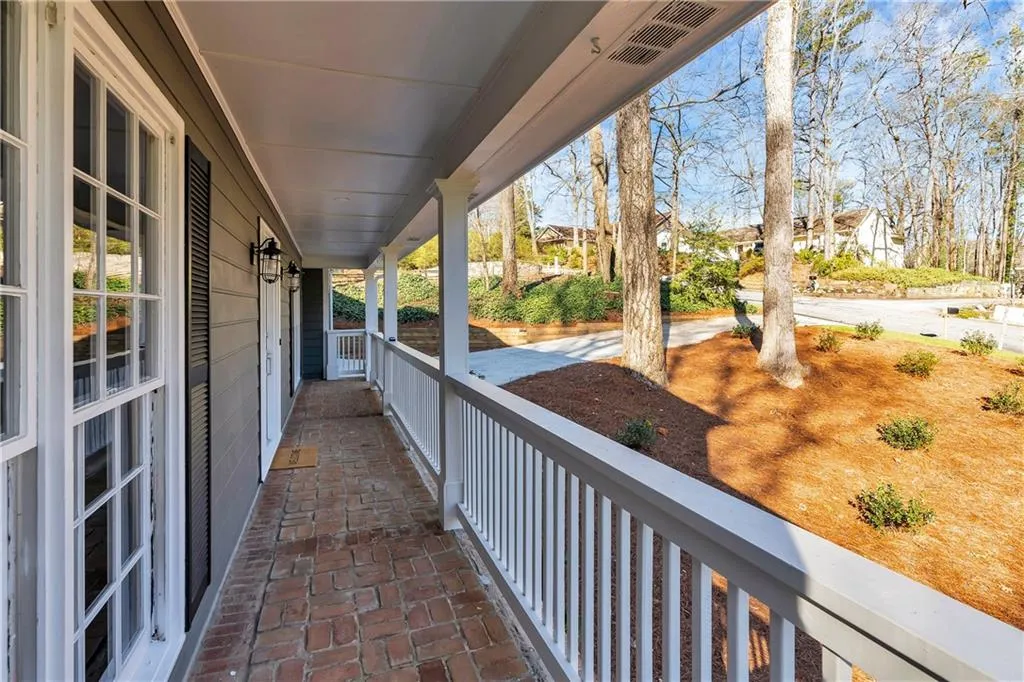 225 Mark Trail, Sandy Springs, Georgia 30328, 5 Bedrooms Bedrooms, ,3 BathroomsBathrooms,Residential,Sold,225 Mark Trail,6695852