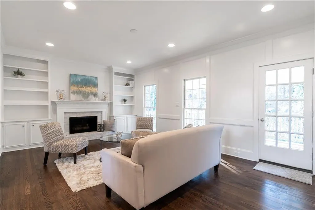 225 Mark Trail, Sandy Springs, Georgia 30328, 5 Bedrooms Bedrooms, ,3 BathroomsBathrooms,Residential,Sold,225 Mark Trail,6695852