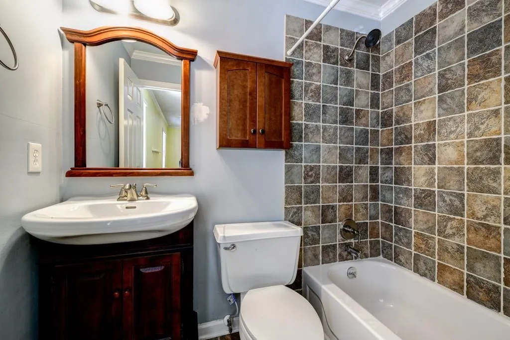 38 W Ferry Drive Ne, Atlanta, Georgia 30319, 3 Bedrooms Bedrooms, ,3 BathroomsBathrooms,Residential,Sold,38 W Ferry Drive Ne,5634172