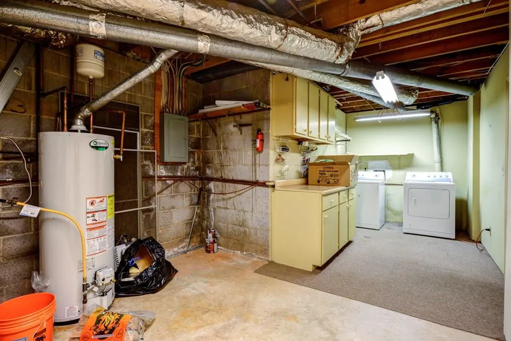 38 W Ferry Drive Ne, Atlanta, Georgia 30319, 3 Bedrooms Bedrooms, ,3 BathroomsBathrooms,Residential,Sold,38 W Ferry Drive Ne,5634172