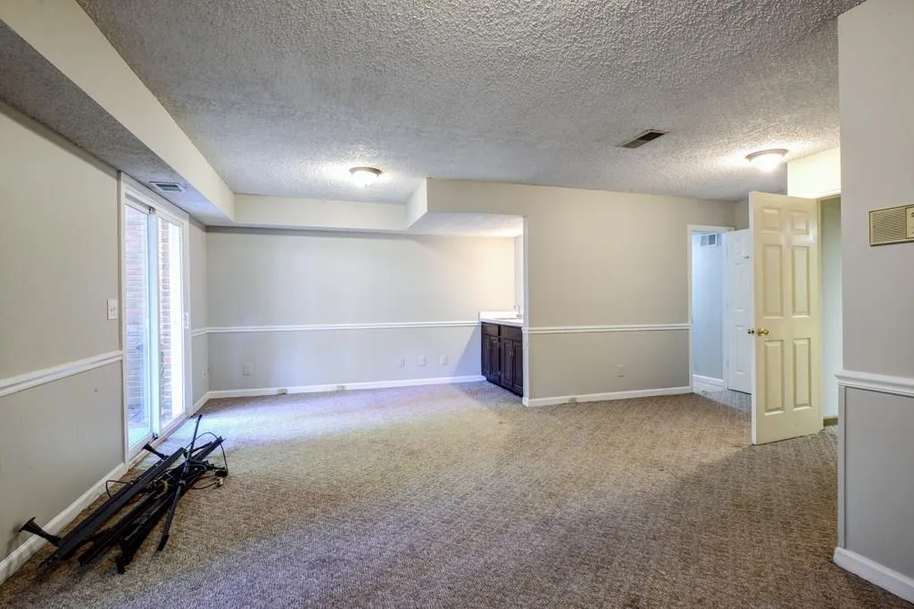 38 W Ferry Drive Ne, Atlanta, Georgia 30319, 3 Bedrooms Bedrooms, ,3 BathroomsBathrooms,Residential,Sold,38 W Ferry Drive Ne,5634172