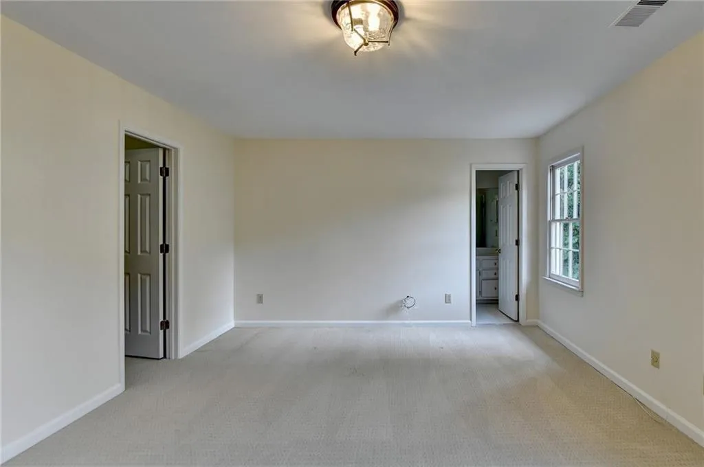 235 Grosvenor Place, Sandy Springs, Georgia 30328, 3 Bedrooms Bedrooms, ,3 BathroomsBathrooms,Residential,Sold,235 Grosvenor Place,7241860