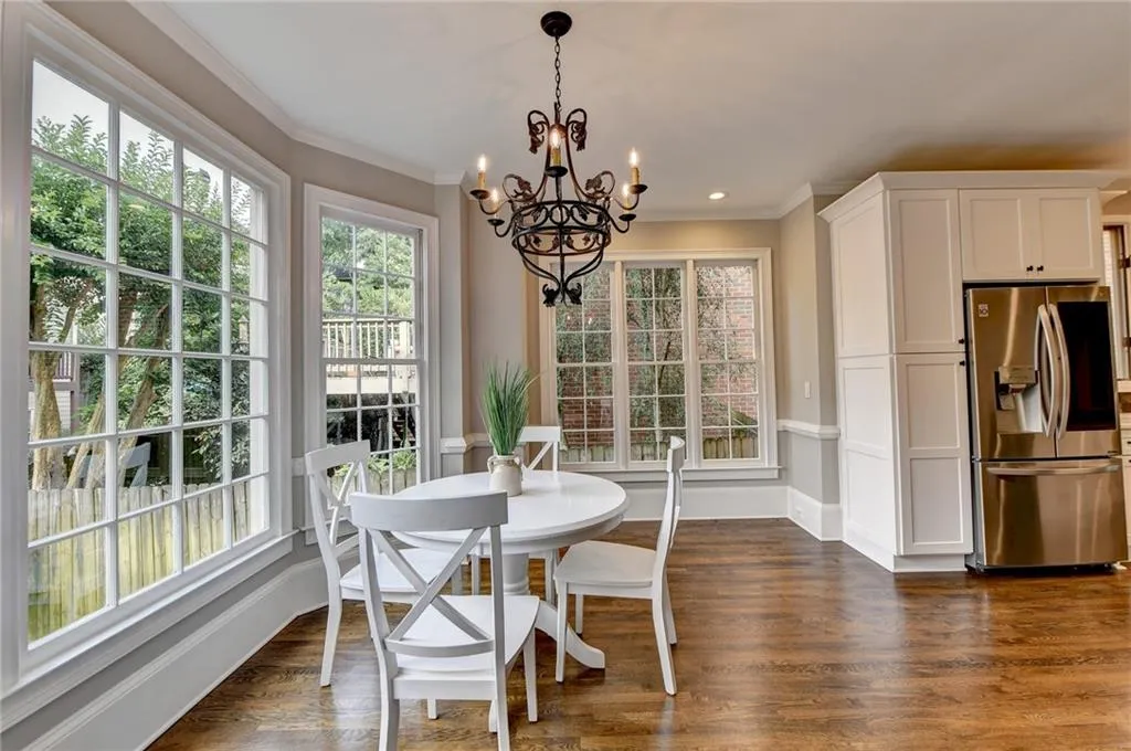 235 Grosvenor Place, Sandy Springs, Georgia 30328, 3 Bedrooms Bedrooms, ,3 BathroomsBathrooms,Residential,Sold,235 Grosvenor Place,7241860