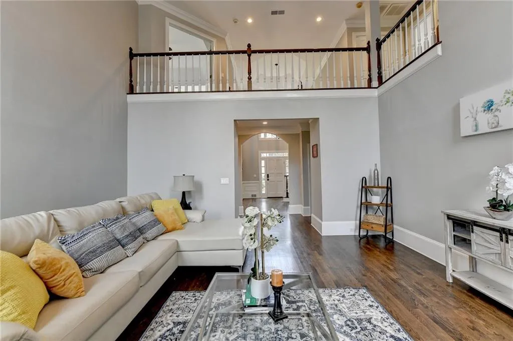 235 Grosvenor Place, Sandy Springs, Georgia 30328, 3 Bedrooms Bedrooms, ,3 BathroomsBathrooms,Residential,Sold,235 Grosvenor Place,7241860