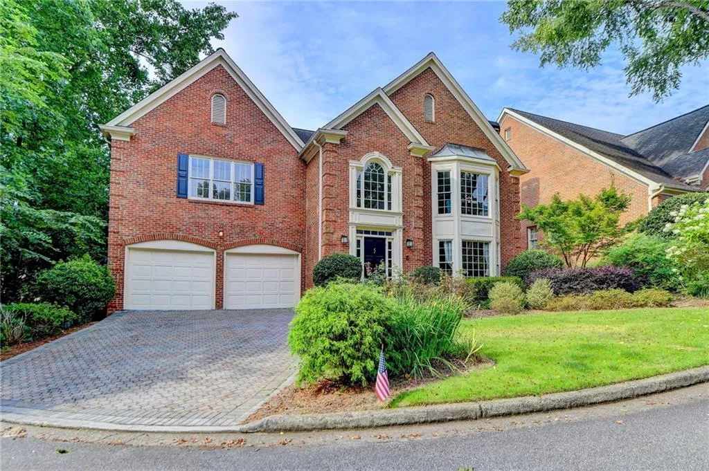 235 Grosvenor Place, Sandy Springs, Georgia 30328, 3 Bedrooms Bedrooms, ,3 BathroomsBathrooms,Residential,Sold,235 Grosvenor Place,7241860