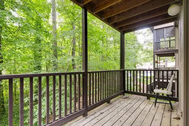 403 River Run Drive Unit 403, Sandy Springs, Georgia 30350, 1 Bedroom Bedrooms, ,1 BathroomBathrooms,Residential,Sold,403 River Run Drive Unit 403,6015237