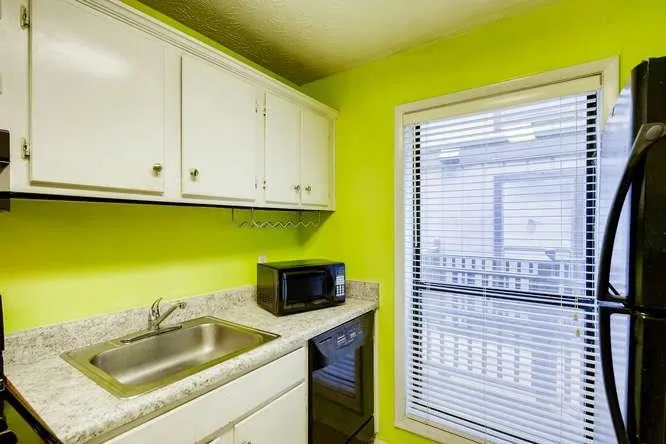403 River Run Drive Unit 403, Sandy Springs, Georgia 30350, 1 Bedroom Bedrooms, ,1 BathroomBathrooms,Residential,Sold,403 River Run Drive Unit 403,6015237