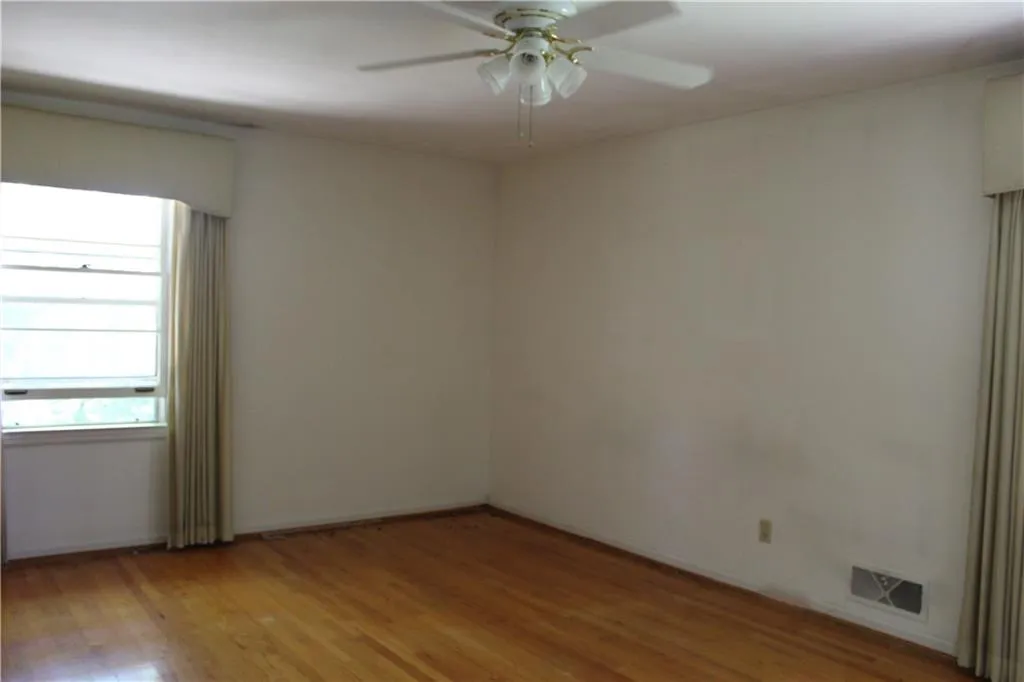 6105 Glenridge Drive, Sandy Springs, Georgia 30328, 3 Bedrooms Bedrooms, ,3 BathroomsBathrooms,Residential,Sold,6105 Glenridge Drive,6098535