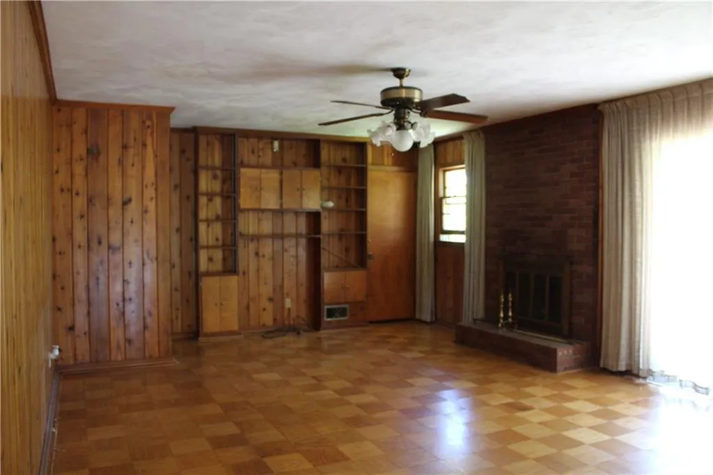 6105 Glenridge Drive, Sandy Springs, Georgia 30328, 3 Bedrooms Bedrooms, ,3 BathroomsBathrooms,Residential,Sold,6105 Glenridge Drive,6098535