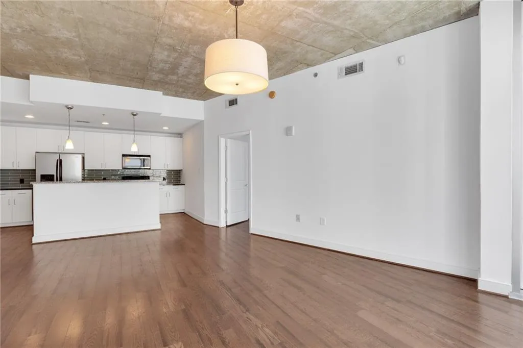 44 Peachtree Place Ne Unit 1924, Atlanta, Georgia 30309, 2 Bedrooms Bedrooms, ,2 BathroomsBathrooms,Residential,For Sale,44 Peachtree Place Ne Unit 1924,7623570