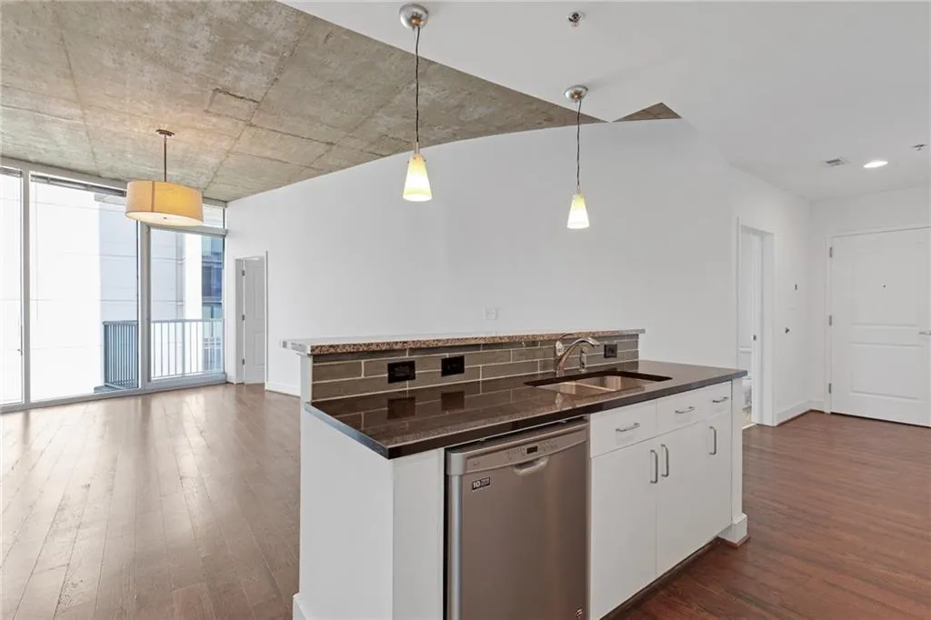 44 Peachtree Place Ne Unit 1924, Atlanta, Georgia 30309, 2 Bedrooms Bedrooms, ,2 BathroomsBathrooms,Residential,For Sale,44 Peachtree Place Ne Unit 1924,7623570