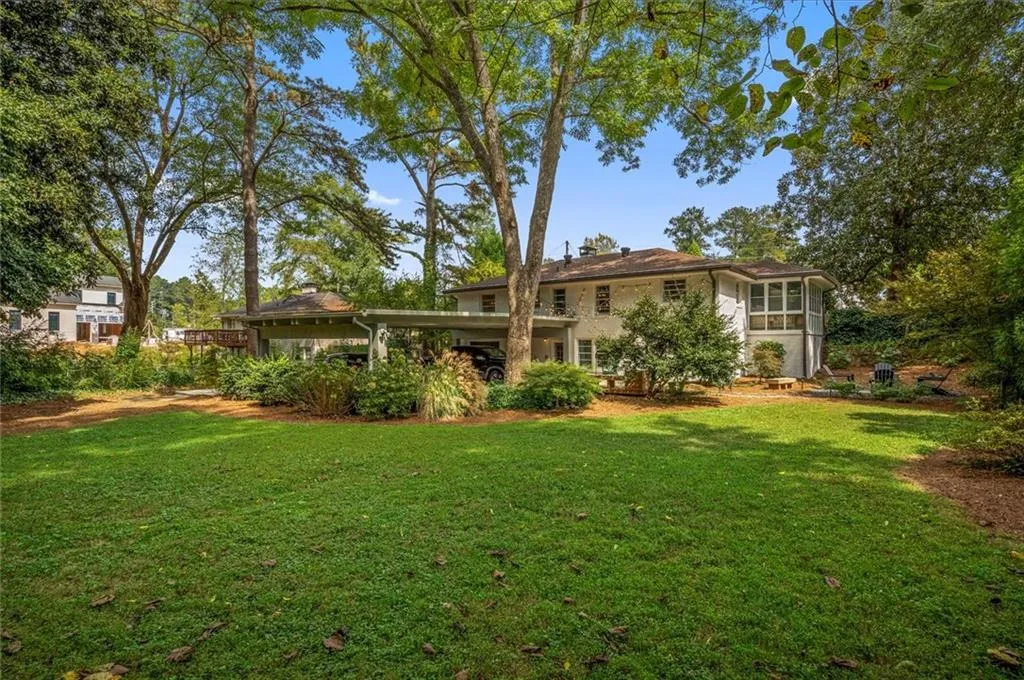 170 Johnson Ferry Road Nw, Sandy Springs, Georgia 30328, 3 Bedrooms Bedrooms, ,3 BathroomsBathrooms,Residential,Sold,170 Johnson Ferry Road Nw,6944405