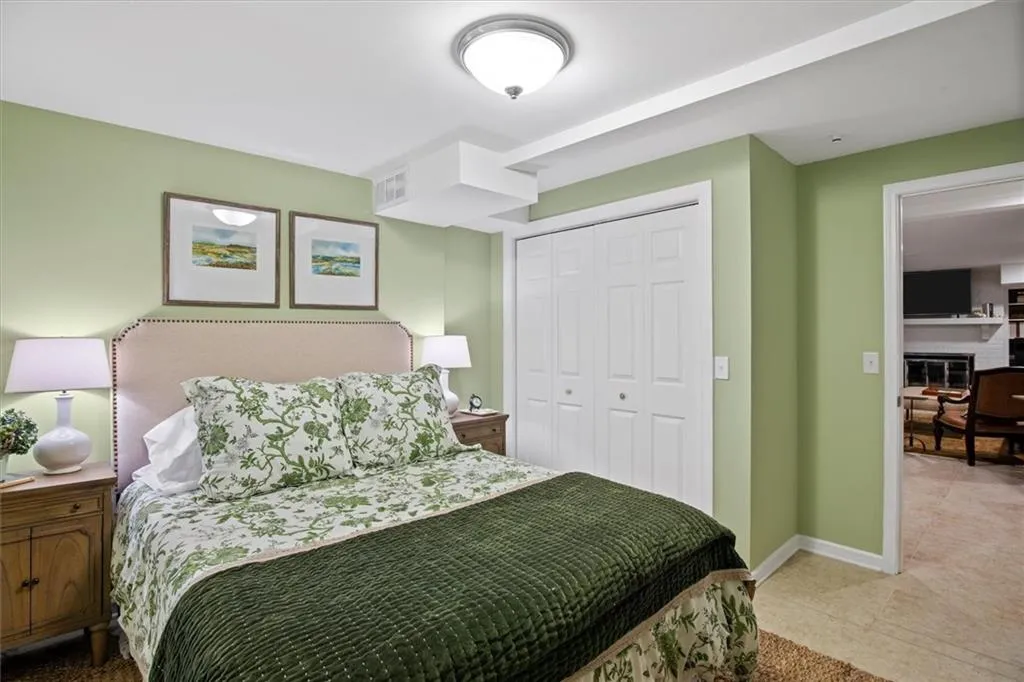 170 Johnson Ferry Road Nw, Sandy Springs, Georgia 30328, 3 Bedrooms Bedrooms, ,3 BathroomsBathrooms,Residential,Sold,170 Johnson Ferry Road Nw,6944405