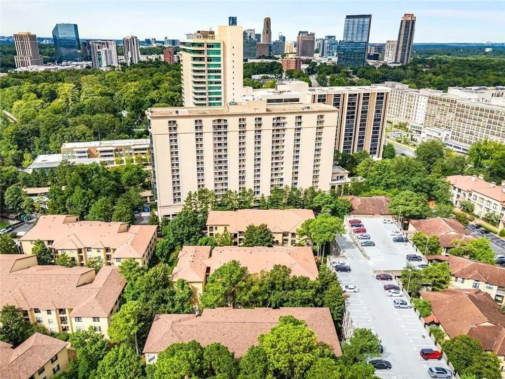 3777 Ne Peachtree Road Unit #1112, Brookhaven, Georgia 30319, 2 Bedrooms Bedrooms, ,2 BathroomsBathrooms,Residential,For Sale,3777 Ne Peachtree Road Unit #1112,7632640