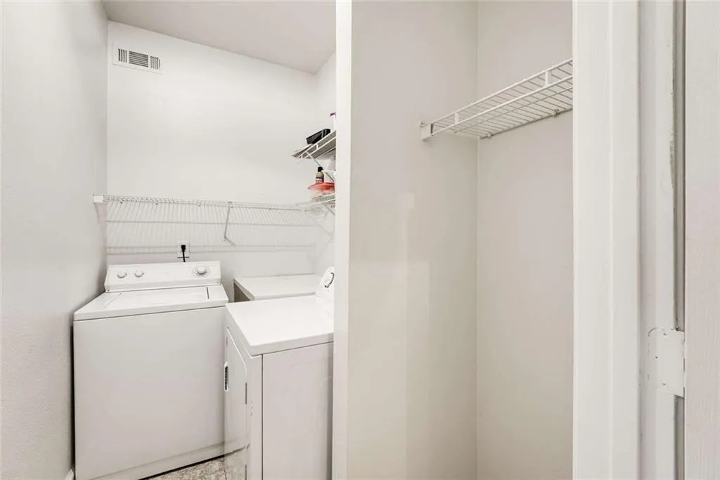 3777 Ne Peachtree Road Unit #1112, Brookhaven, Georgia 30319, 2 Bedrooms Bedrooms, ,2 BathroomsBathrooms,Residential,For Sale,3777 Ne Peachtree Road Unit #1112,7632640