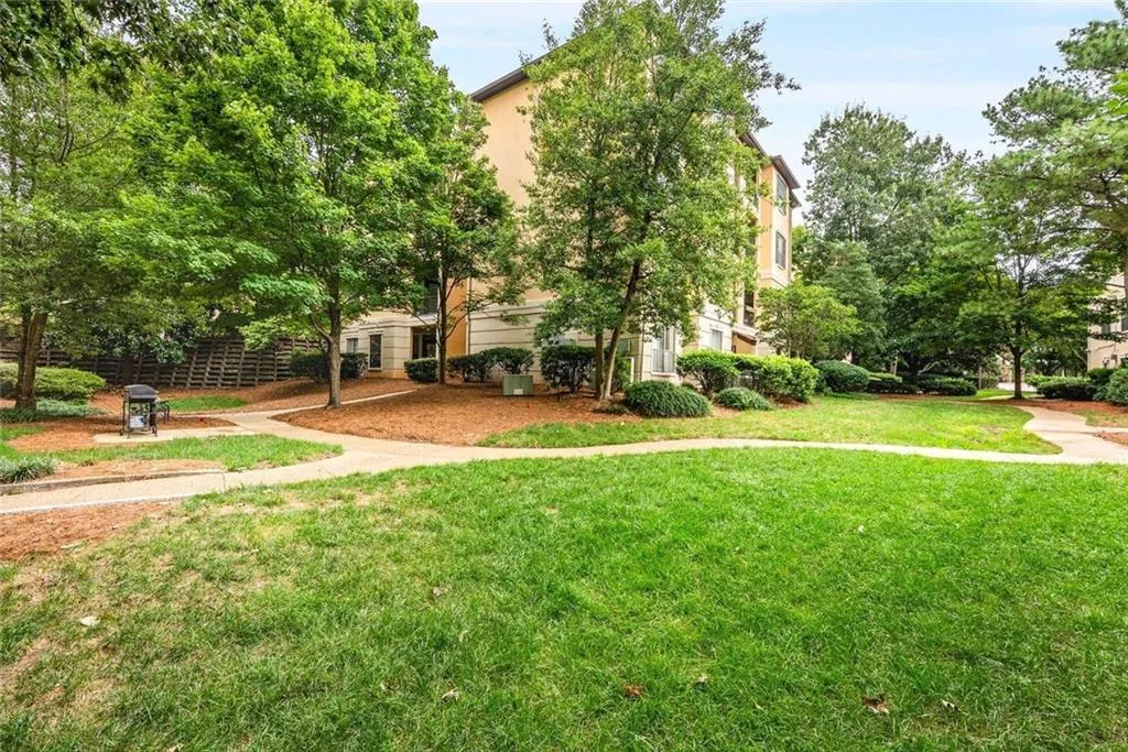 3777 Ne Peachtree Road Unit #1112, Brookhaven, Georgia 30319, 2 Bedrooms Bedrooms, ,2 BathroomsBathrooms,Residential,For Sale,3777 Ne Peachtree Road Unit #1112,7632640