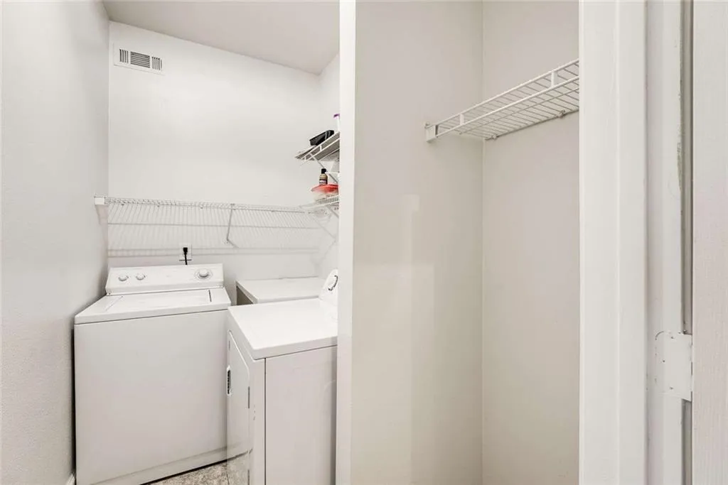 3777 Ne Peachtree Road Unit #1112, Brookhaven, Georgia 30319, 2 Bedrooms Bedrooms, ,2 BathroomsBathrooms,Residential,For Sale,3777 Ne Peachtree Road Unit #1112,7632640