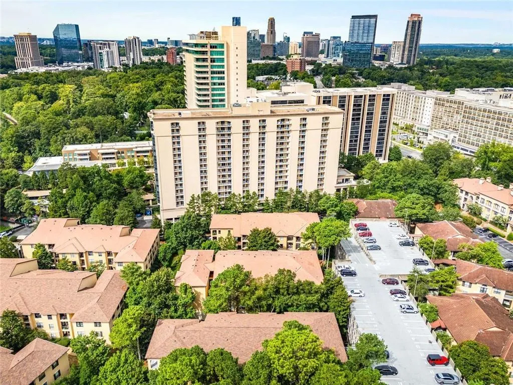 3777 Ne Peachtree Road Unit #1112, Brookhaven, Georgia 30319, 2 Bedrooms Bedrooms, ,2 BathroomsBathrooms,Residential,For Sale,3777 Ne Peachtree Road Unit #1112,7632640