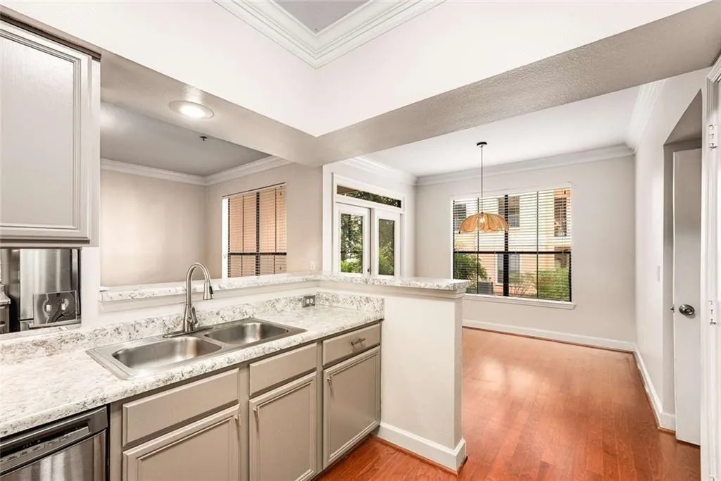 3777 Ne Peachtree Road Unit #1112, Brookhaven, Georgia 30319, 2 Bedrooms Bedrooms, ,2 BathroomsBathrooms,Residential,For Sale,3777 Ne Peachtree Road Unit #1112,7632640