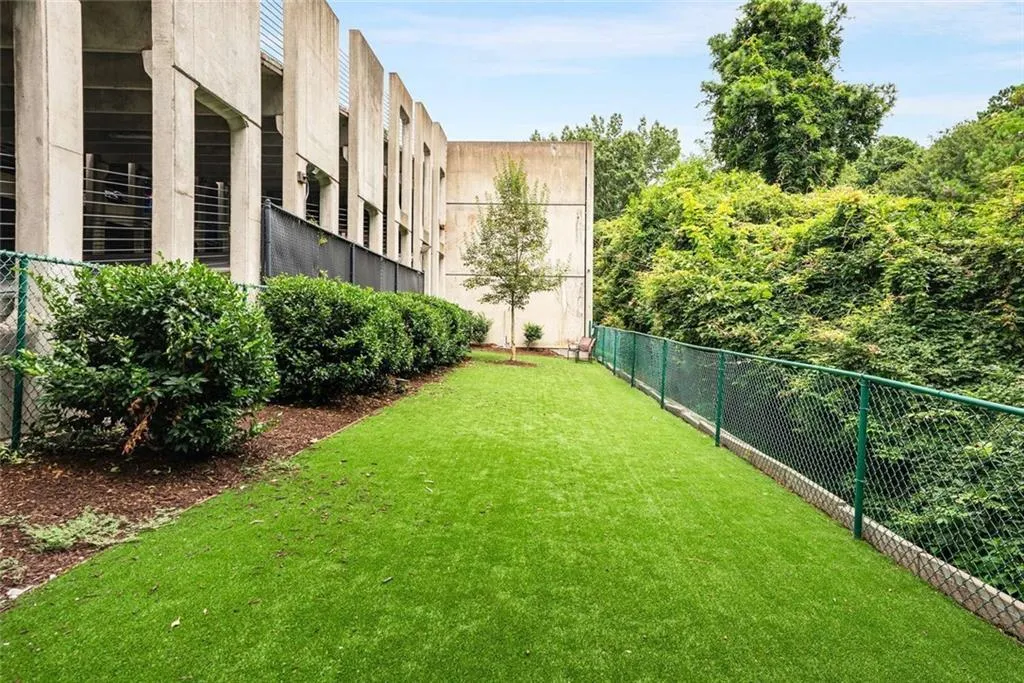 3777 Ne Peachtree Road Unit #1112, Brookhaven, Georgia 30319, 2 Bedrooms Bedrooms, ,2 BathroomsBathrooms,Residential,For Sale,3777 Ne Peachtree Road Unit #1112,7632640