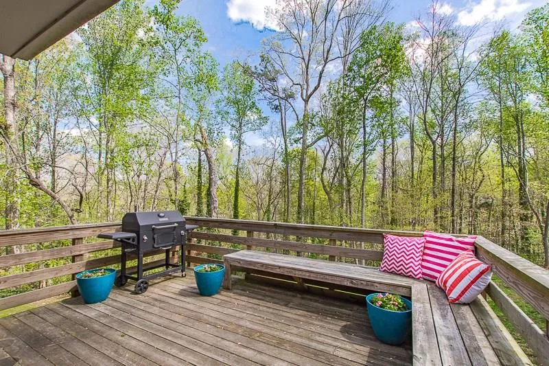205 River Springs Drive, Sandy Springs, Georgia 30328, 4 Bedrooms Bedrooms, ,3 BathroomsBathrooms,Residential,Sold,205 River Springs Drive,5828848