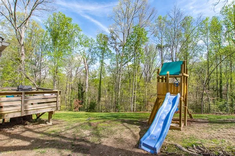 205 River Springs Drive, Sandy Springs, Georgia 30328, 4 Bedrooms Bedrooms, ,3 BathroomsBathrooms,Residential,Sold,205 River Springs Drive,5828848