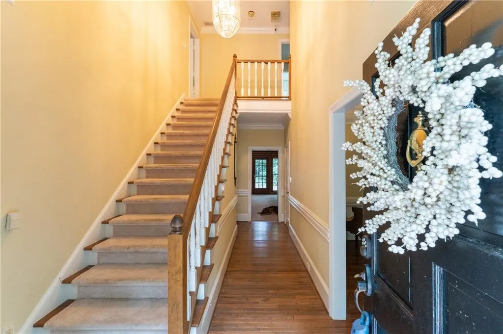 6767 Riverside Drive, Atlanta, Georgia 30328, 5 Bedrooms Bedrooms, ,4 BathroomsBathrooms,Residential,Sold,6767 Riverside Drive,6921099