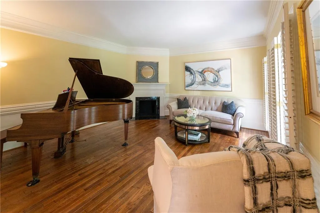 6767 Riverside Drive, Atlanta, Georgia 30328, 5 Bedrooms Bedrooms, ,4 BathroomsBathrooms,Residential,Sold,6767 Riverside Drive,6921099