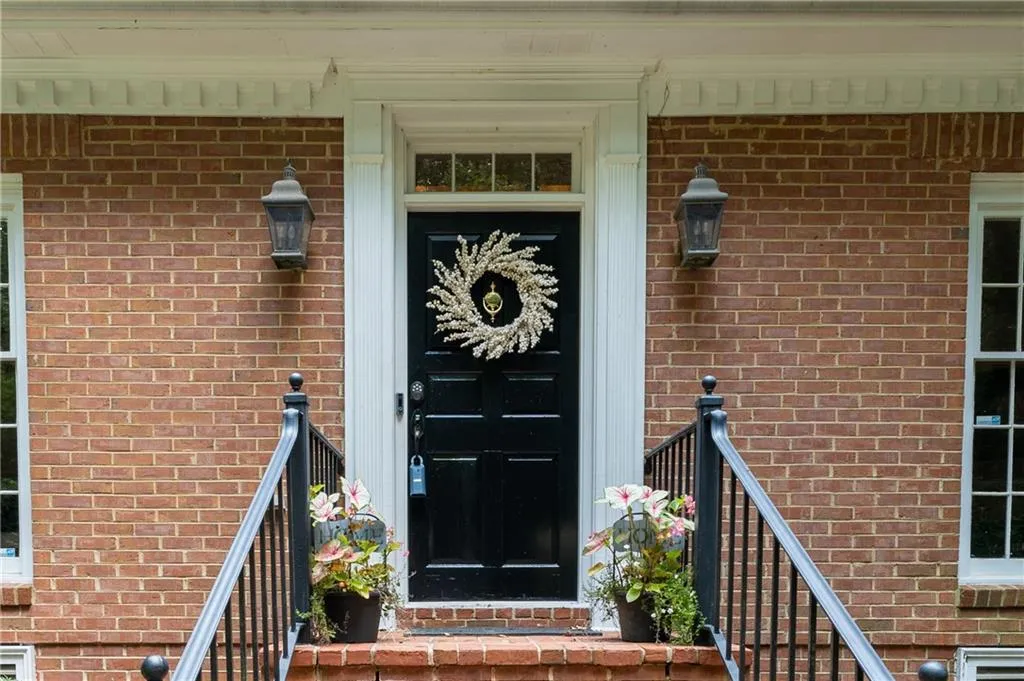 6767 Riverside Drive, Atlanta, Georgia 30328, 5 Bedrooms Bedrooms, ,4 BathroomsBathrooms,Residential,Sold,6767 Riverside Drive,6921099