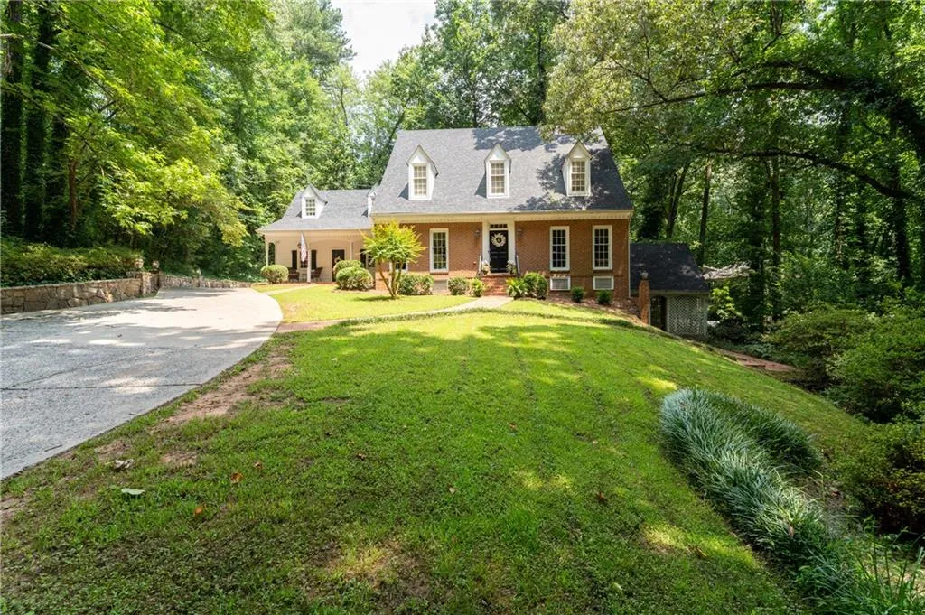 6767 Riverside Drive, Atlanta, Georgia 30328, 5 Bedrooms Bedrooms, ,4 BathroomsBathrooms,Residential,Sold,6767 Riverside Drive,6921099