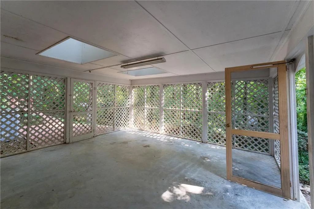 6767 Riverside Drive, Atlanta, Georgia 30328, 5 Bedrooms Bedrooms, ,4 BathroomsBathrooms,Residential,Sold,6767 Riverside Drive,6921099