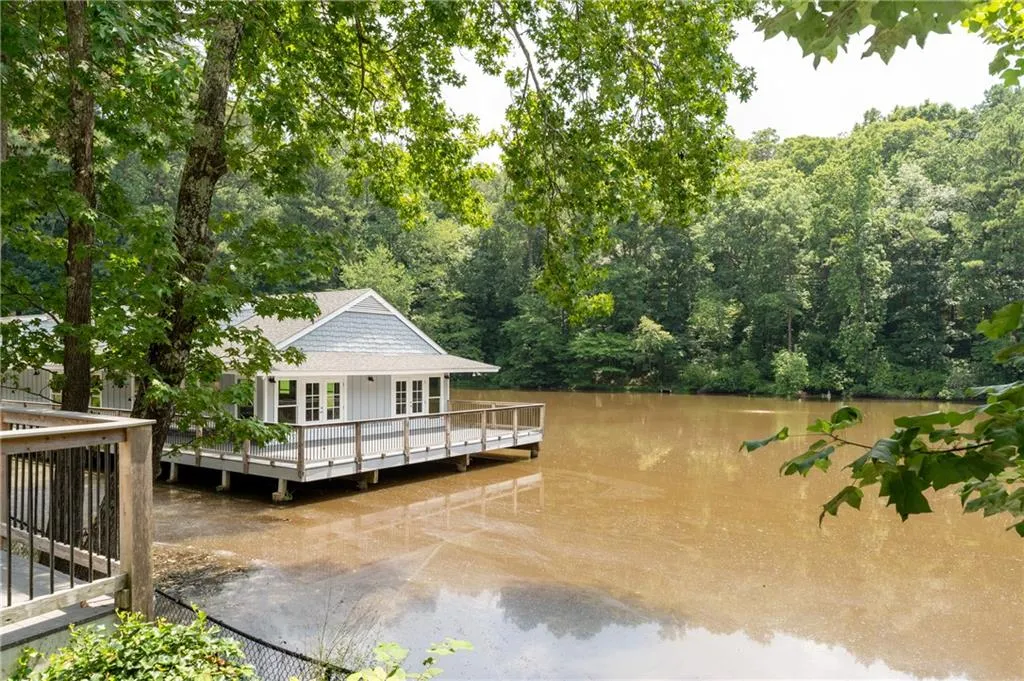6767 Riverside Drive, Atlanta, Georgia 30328, 5 Bedrooms Bedrooms, ,4 BathroomsBathrooms,Residential,Sold,6767 Riverside Drive,6921099