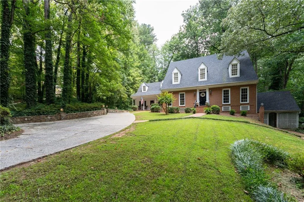 6767 Riverside Drive, Atlanta, Georgia 30328, 5 Bedrooms Bedrooms, ,4 BathroomsBathrooms,Residential,Sold,6767 Riverside Drive,6921099