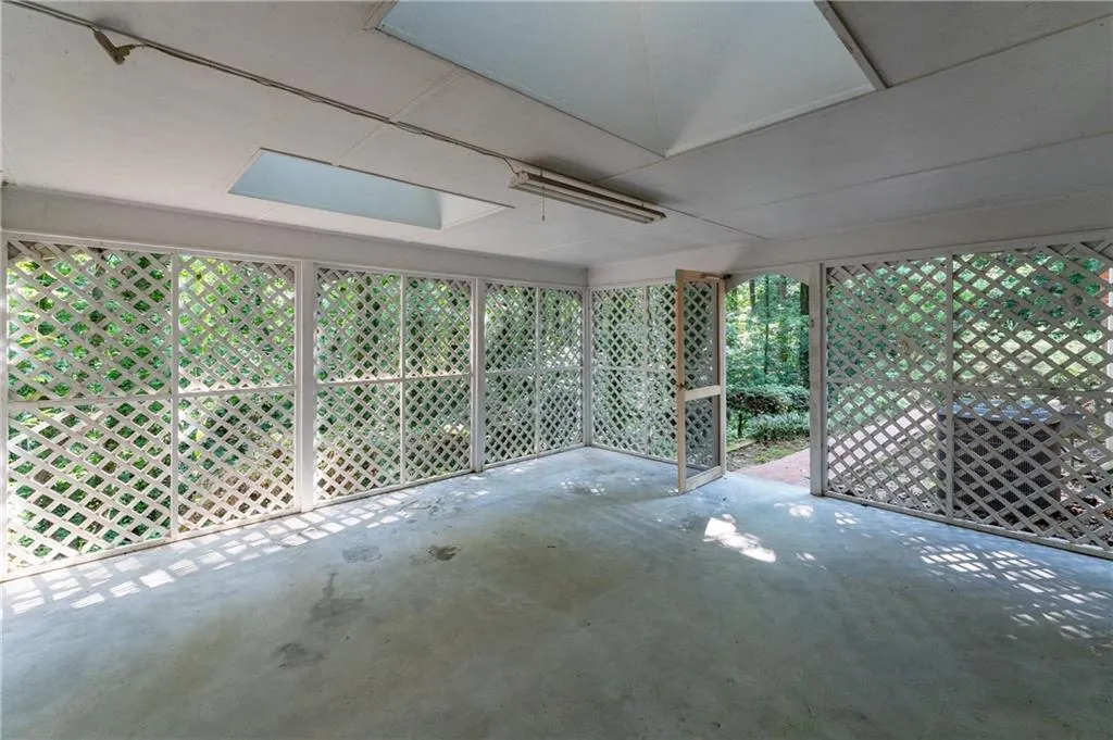 6767 Riverside Drive, Atlanta, Georgia 30328, 5 Bedrooms Bedrooms, ,4 BathroomsBathrooms,Residential,Sold,6767 Riverside Drive,6921099