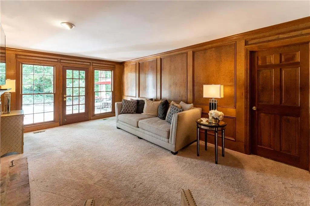 6767 Riverside Drive, Atlanta, Georgia 30328, 5 Bedrooms Bedrooms, ,4 BathroomsBathrooms,Residential,Sold,6767 Riverside Drive,6921099