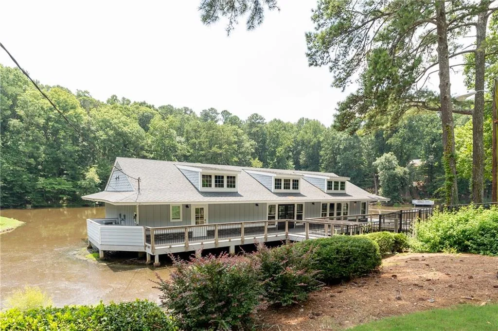 6767 Riverside Drive, Atlanta, Georgia 30328, 5 Bedrooms Bedrooms, ,4 BathroomsBathrooms,Residential,Sold,6767 Riverside Drive,6921099